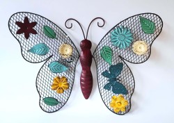 Motýl kov 34x26cm