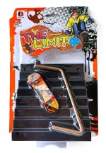 Skateboard 9,5cm kov se schody